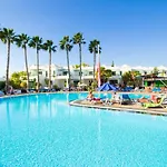 Thb ロイヤル ニュー ホテル 4*