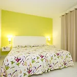 Thb Royal Hotel